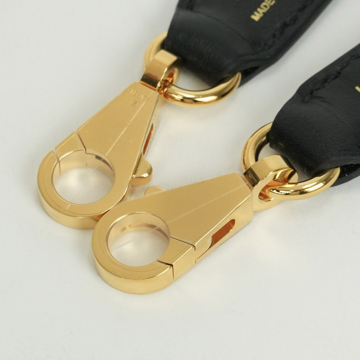 エルメス HERMES アタッシュ ソワ その他 レザー ノワール noir ブラック black 黒 ゴールド金具 バッグストラップ バンドリエール チャーム