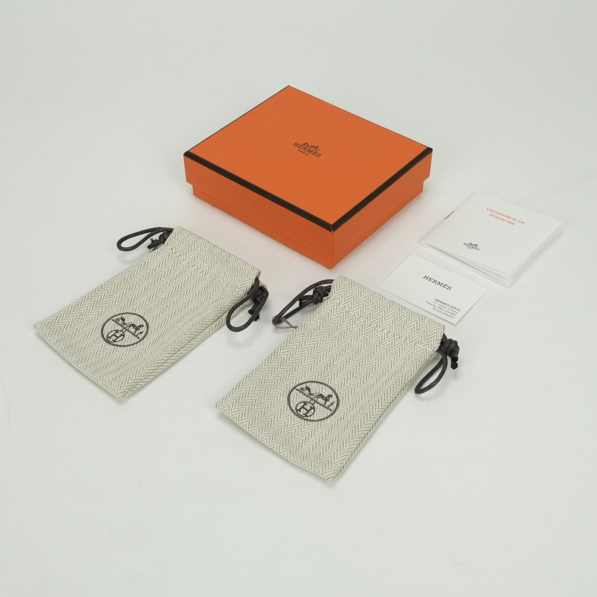 エルメス HERMES アタッシュ ソワ その他 レザー ノワール noir ブラック black 黒 ゴールド金具 バッグストラップ バンドリエール チャーム
