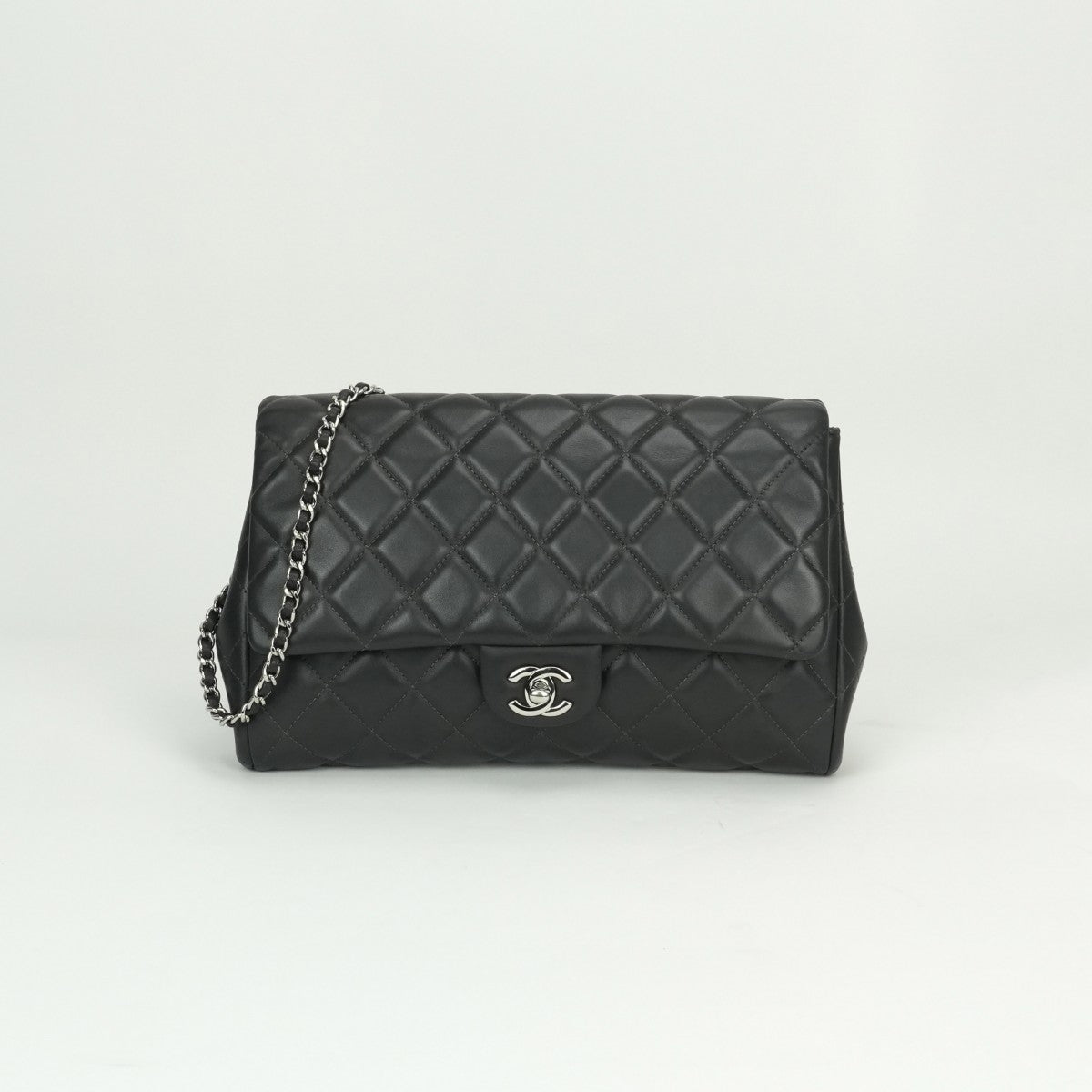 CHANEL CHANEL Matelass? Bag Shoulder Bag Lambskin Gray Silver Fittings Coco Mark Turn LockDouble flapW flapDouble chain W chainChain shoulder bag