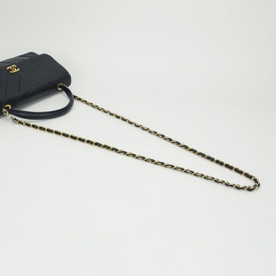 CHANEL 샤넬 Chevron v-stitch 가방, 토트 백, 숄더백, 양고기 가죽, 검은 색, 검은 색, 골드 하드웨어, 체인 어깨 가방, 코코 마크, 턴크