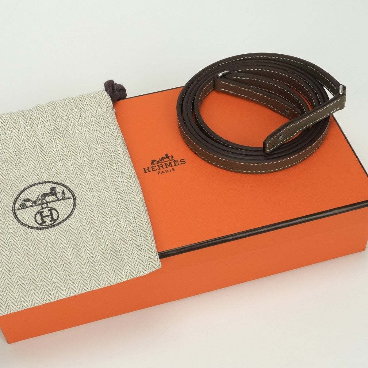 エルメス HERMES コンスタンスロングトゥーゴー コンスタンストゥーゴー 財布 長財布 ロングウォレット エプソン エトゥープ Etoupe グレー gray シルバー金具 ヴォーエプソン ショルダーウォレット