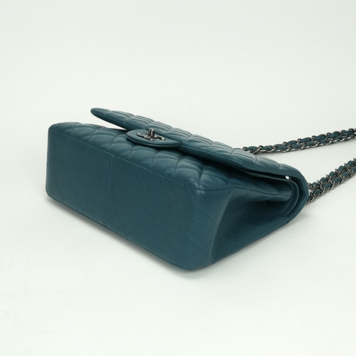 シャネル CHANEL マトラッセ マトラッセ30 デカマトラッセ デカマト バッグ ショルダーバッグ ラムスキン ブルー Blue 青 シルバー金具 チェーンショルダーバッグ ココマーク ターンロック ダブルフラップ Wフラップ ダブルチェーン Wチェーン