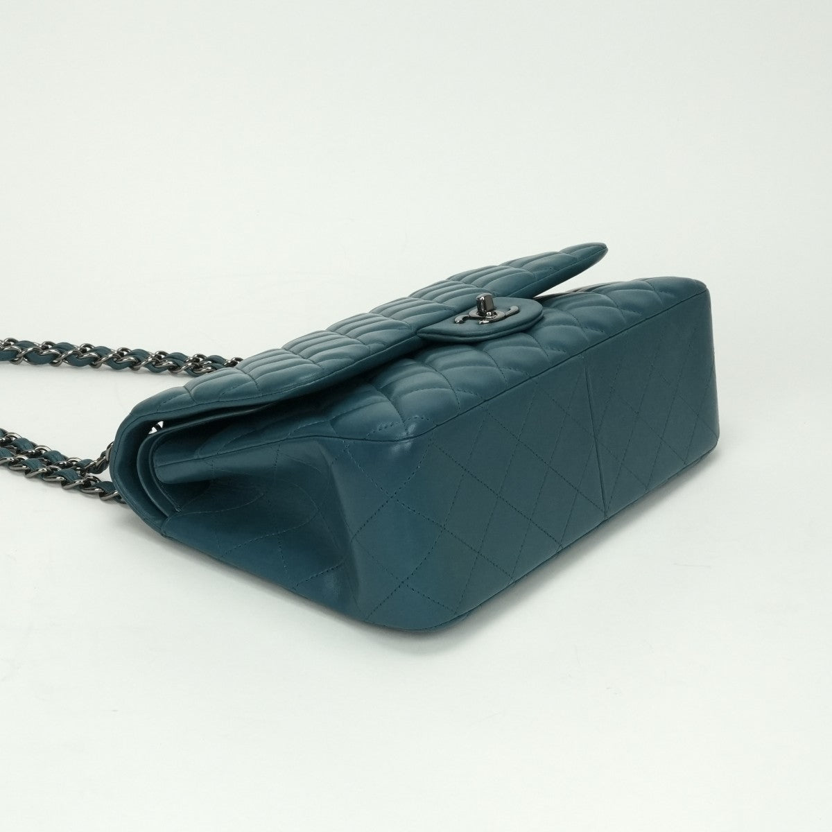 シャネル CHANEL マトラッセ マトラッセ30 デカマトラッセ デカマト バッグ ショルダーバッグ ラムスキン ブルー Blue 青 シルバー金具 チェーンショルダーバッグ ココマーク ターンロック ダブルフラップ Wフラップ ダブルチェーン Wチェーン