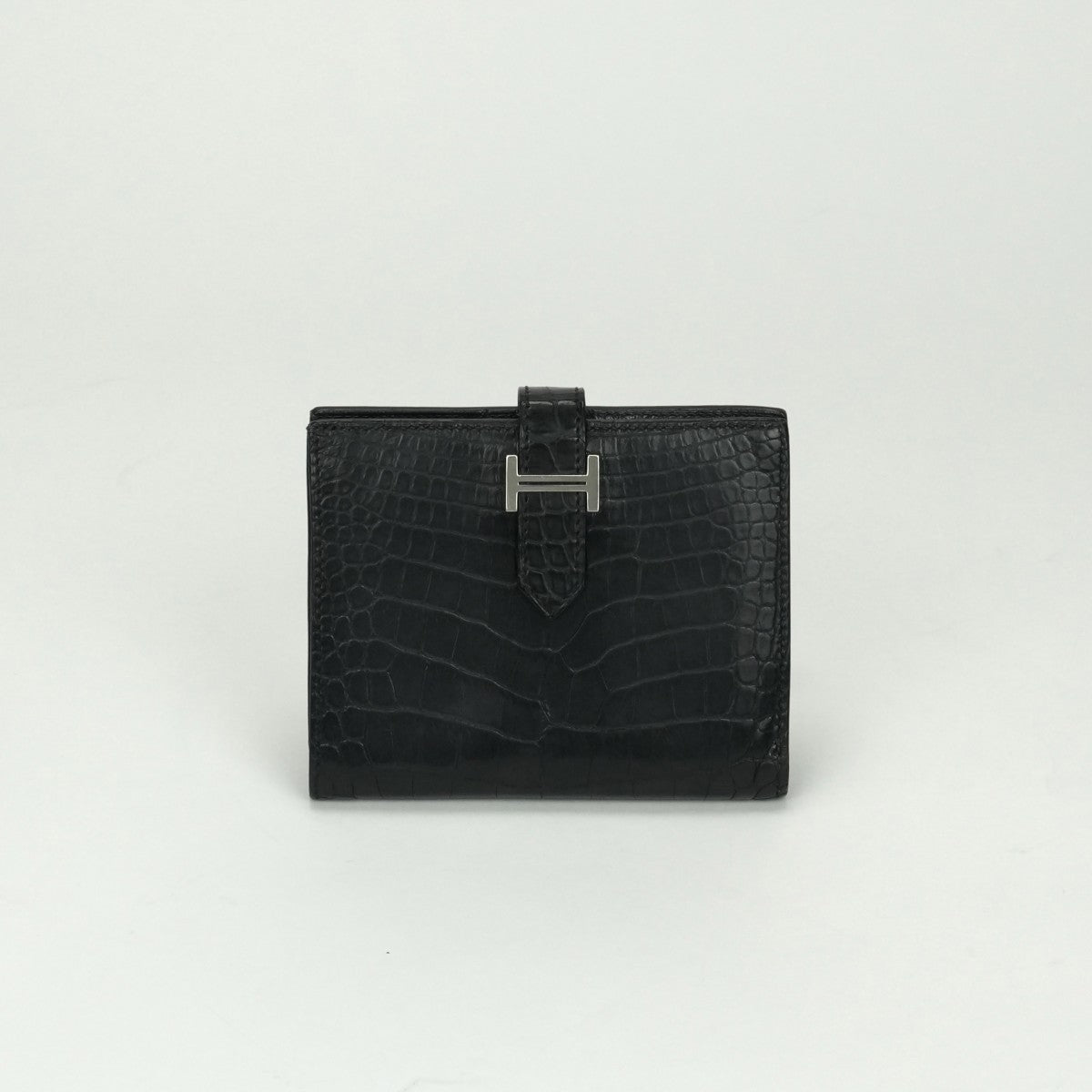 エルメス HERMES ベアンコンパクト ベアン コンパクト 財布 二つ折り財布 ミニ財布 ミニウォレット アリゲーターマット クロコダイル ノワール Noir ブラック Black 黒 シルバー金具 エキゾチック