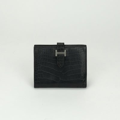 エルメス HERMES ベアンコンパクト ベアン コンパクト 財布 二つ折り財布 ミニ財布 ミニウォレット アリゲーターマット クロコダイル ノワール Noir ブラック Black 黒 シルバー金具 エキゾチック