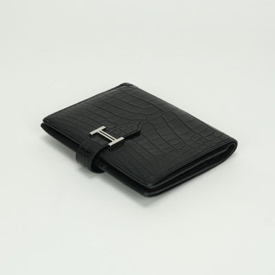 エルメス HERMES ベアンコンパクト ベアン コンパクト 財布 二つ折り財布 ミニ財布 ミニウォレット アリゲーターマット クロコダイル ノワール Noir ブラック Black 黒 シルバー金具 エキゾチック