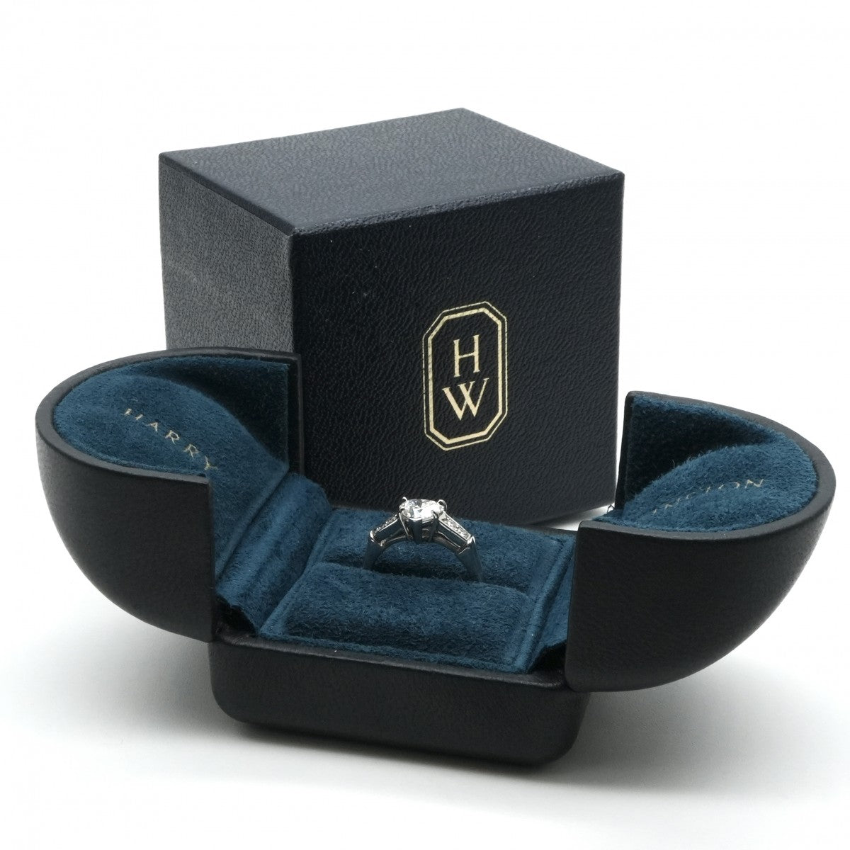 ハリーウィンストン HARRY WINSTON ハートシェイプ・クラシック・リング ハートシェイプ・クラシック・リング Classic Winston リング 指輪 Pt950 シルバー 婚約指輪　ダイヤモンド　エンゲージリング