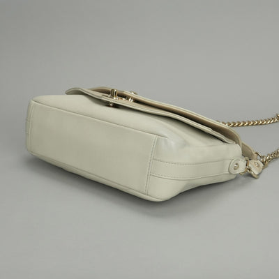 シャネル CHANEL シェブロン Vステッチ バッグ ショルダーバッグ カーフスキン ベージュ系 beige ゴールド金具 チェーンショルダーバッグ Wチェーン ココマーク ターンロック