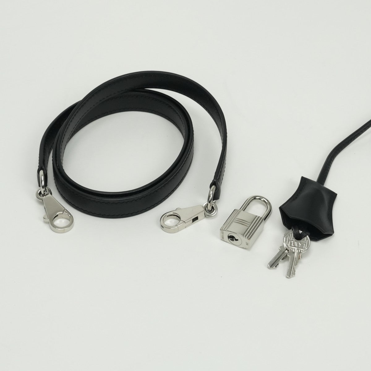 エルメス HERMES ケリー32 ケリー 32 バッグ トートバッグ ショルダーバッグ ボックスカーフ ノワール　noir ブラック Black 黒 シルバー金具 ハンドバッグ 内縫い V字金具 2Way