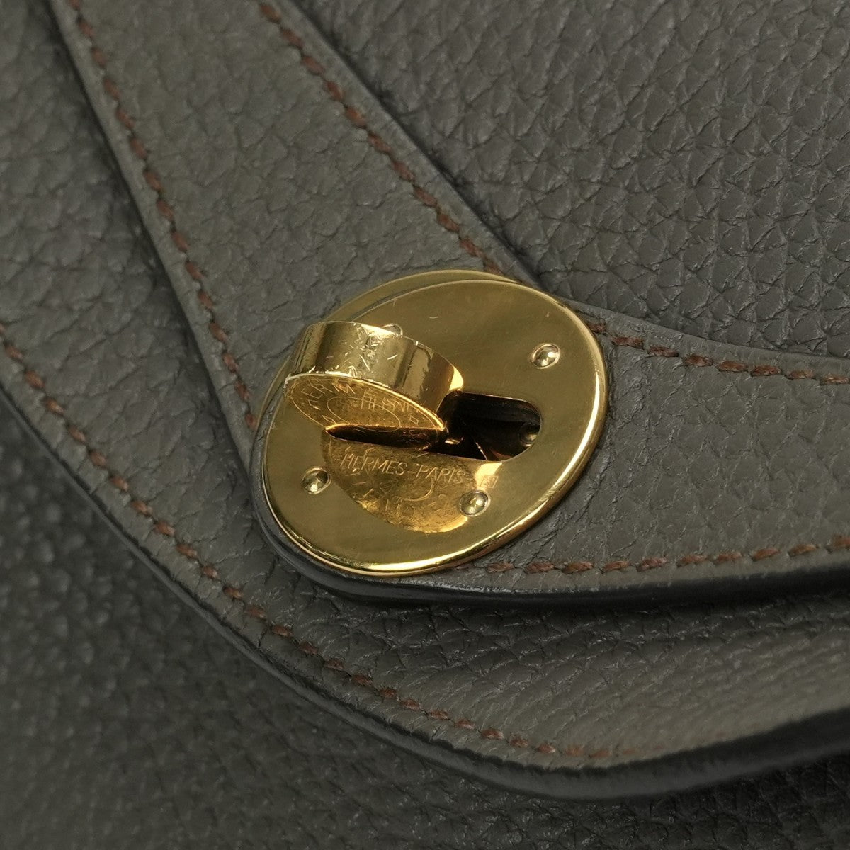 HERMES 爱马仕 Lindy 26 Lindy 26 包袋 手提包 单肩包 Taurillon Clemence Etain 灰色 灰色金色五金 手提包 单肩包 2way