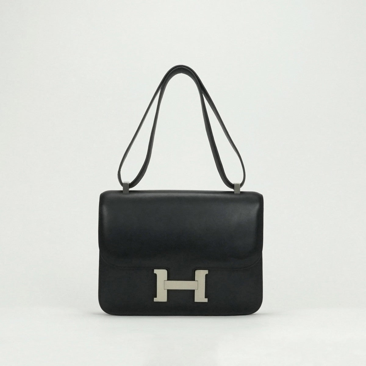 エルメス HERMES コンスタンス25 コンスタンス 25 バッグ ショルダーバッグ バレニア ノワール Noir ブラック Black 黒 シルバー金具 Hバックル