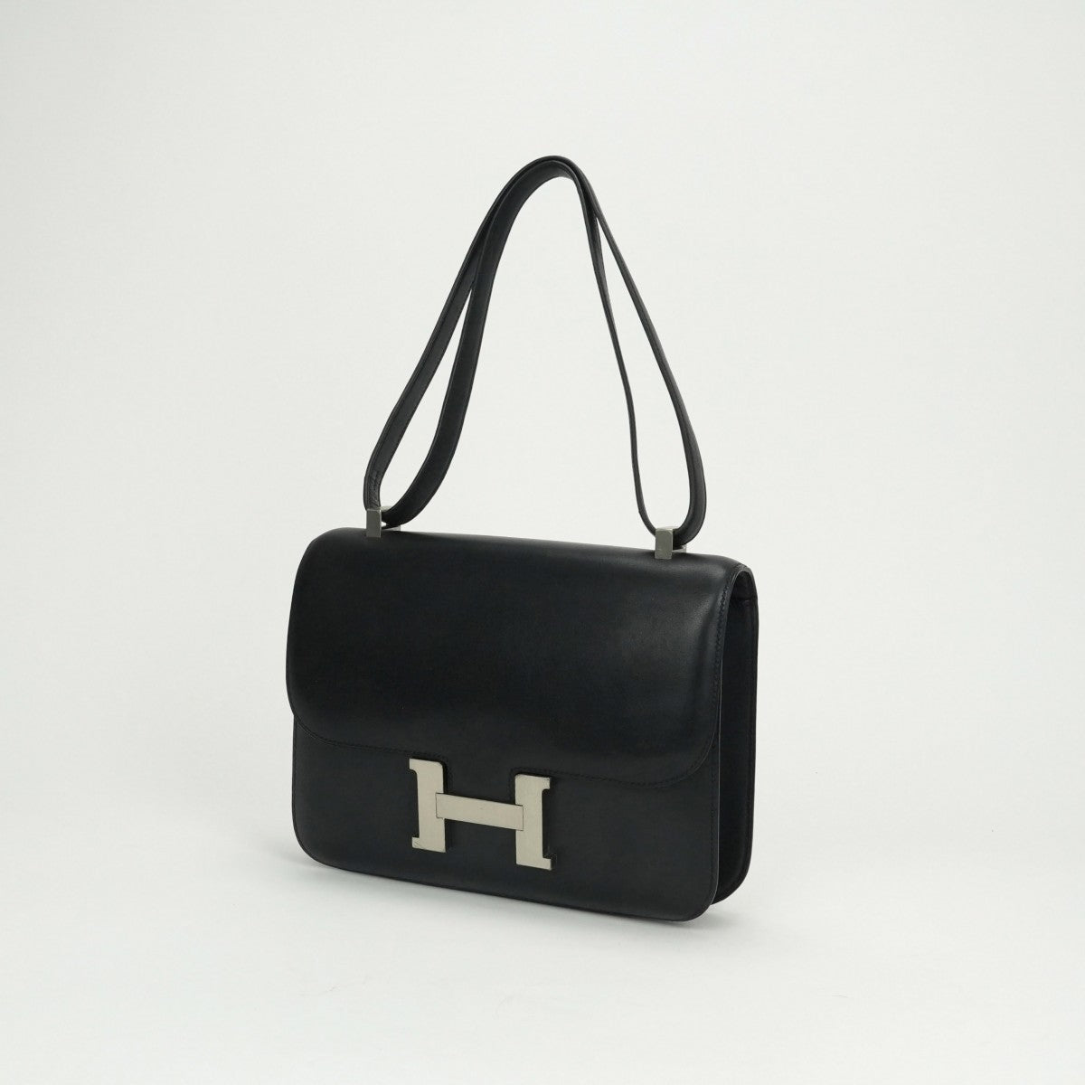 エルメス HERMES コンスタンス25 コンスタンス 25 バッグ ショルダーバッグ バレニア ノワール Noir ブラック Black 黒 シルバー金具 Hバックル