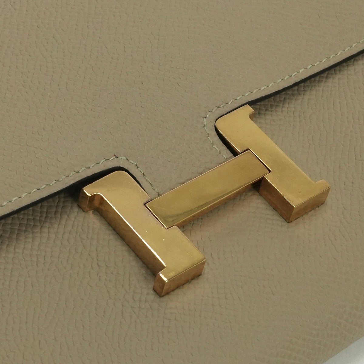 エルメス HERMES コンスタンスロング ヴェルソ コンスタンス ロング 財布 長財布 ロングウォレット エプソン トレンチ Trench ナチュラルサブレ Naturalsable ベージュ beige ゴールド金具 ヴォーエプソン バイカラー