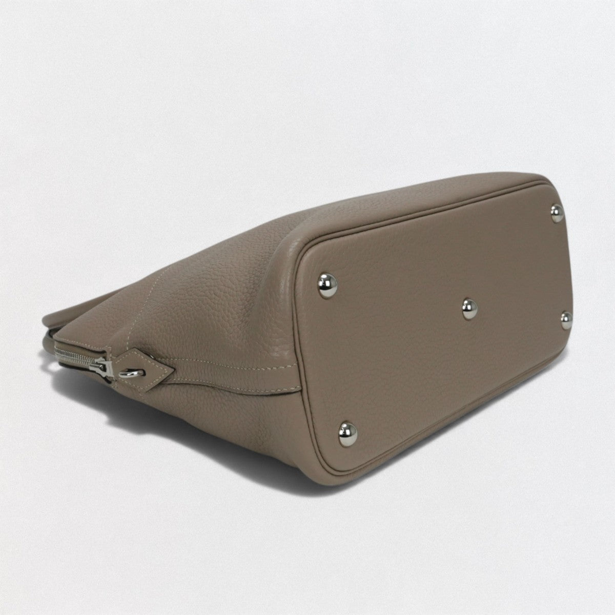 HERMES 爱马仕 Bolide 31 Bolide 31 包袋 托特包 Taurillon Clemence Tourtière 灰色 Gristourterelle 灰色 灰色 银色五金 手提包