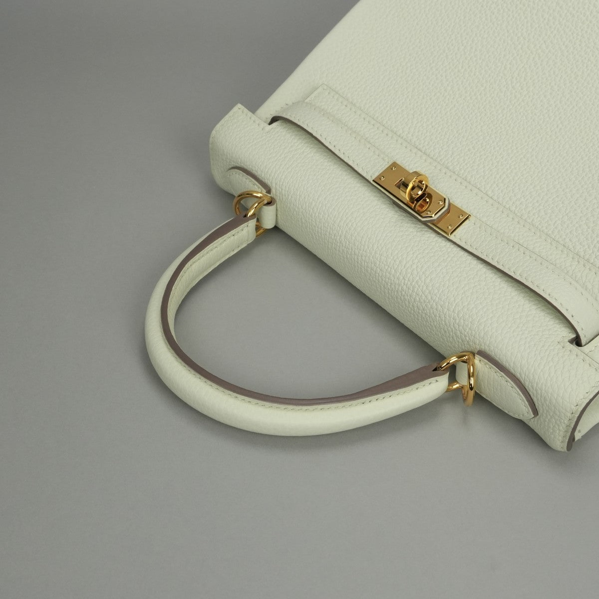 HERMES 爱马仕 Kelly 25 Kelly 25 包袋 托特包 单肩包 Togo 蘑菇白色 白金五金 手提包 2Way V 形五金