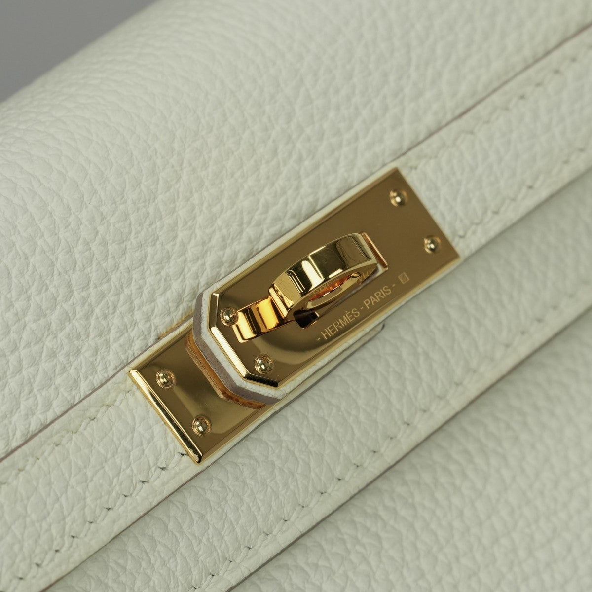 HERMES 爱马仕 Kelly 25 Kelly 25 包袋 托特包 单肩包 Togo 蘑菇白色 白金五金 手提包 2Way V 形五金