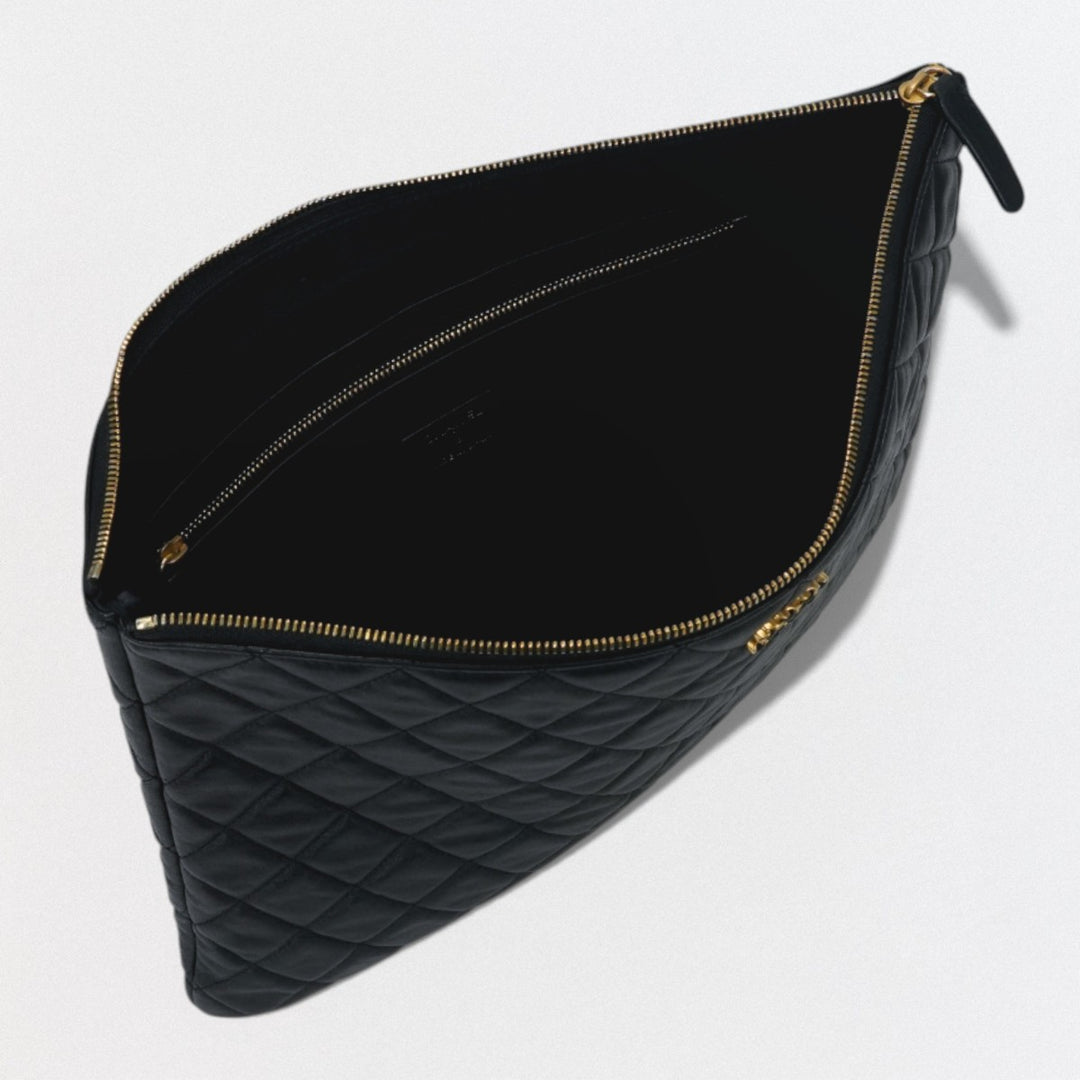 シャネル ナイロン クラッチバッグ セカンドバッグ ブラック スクエア ロゴ シャネル CHANEL マトラッセ バッグ クラッチバッグ セカンドバッグ