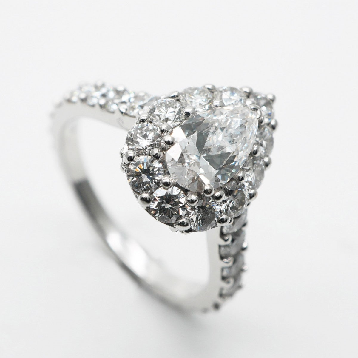 のあママ様 Graff ペアシェイプ洋梨型 リング 指輪 GIA鑑定書付です の