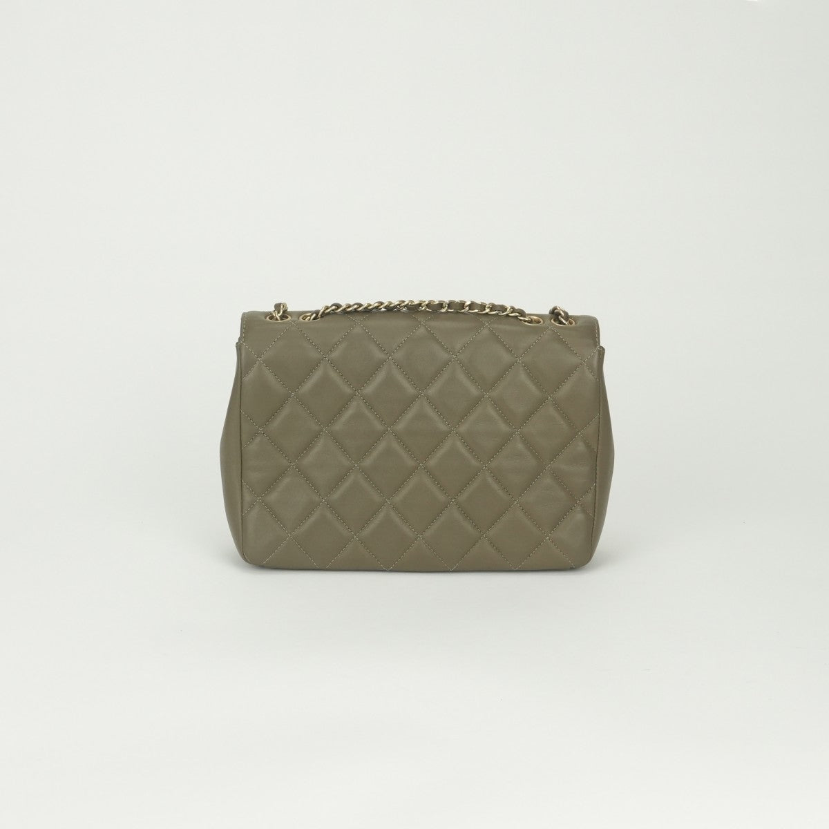 シャネル CHANEL マトラッセ バッグ ショルダーバッグ ラムスキン 