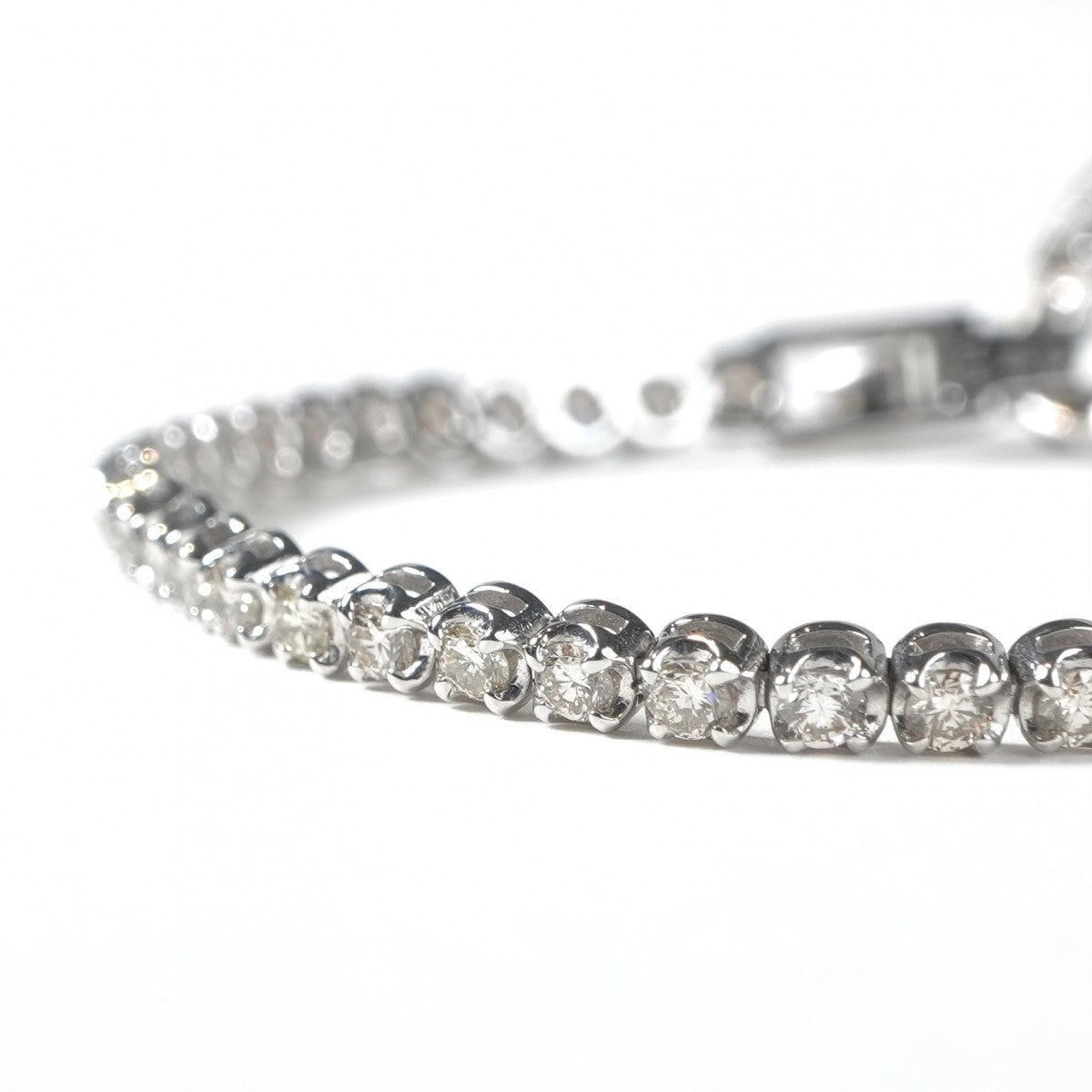 ダイヤモンド 2.0ct K18WG ブレスレット バングル カフ – H3（エイチ