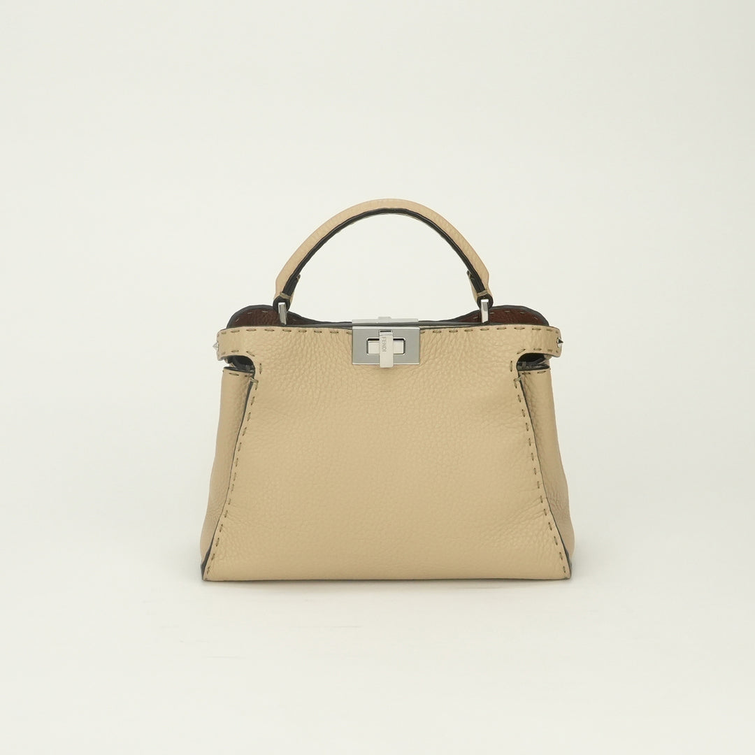 フェンディ FENDI ピーカブー エッセンシャリー セレリア バッグ