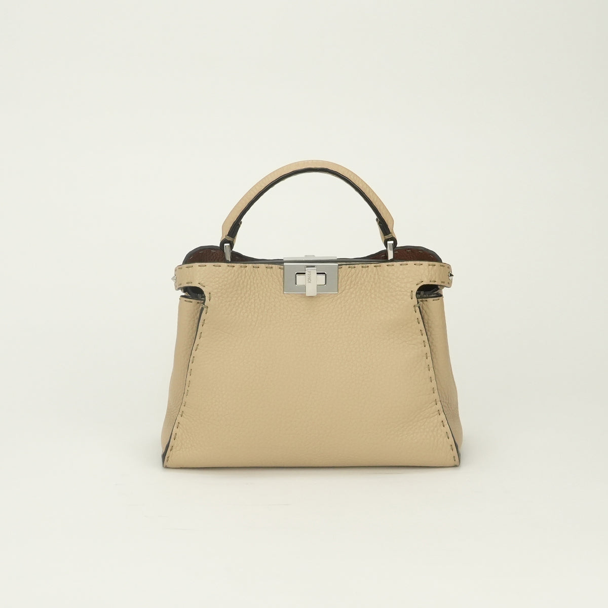 FENDI ピーカブーエッセンシャリー フェンディ FENDI ピーカブー エッセンシャリー セレリア バッグ