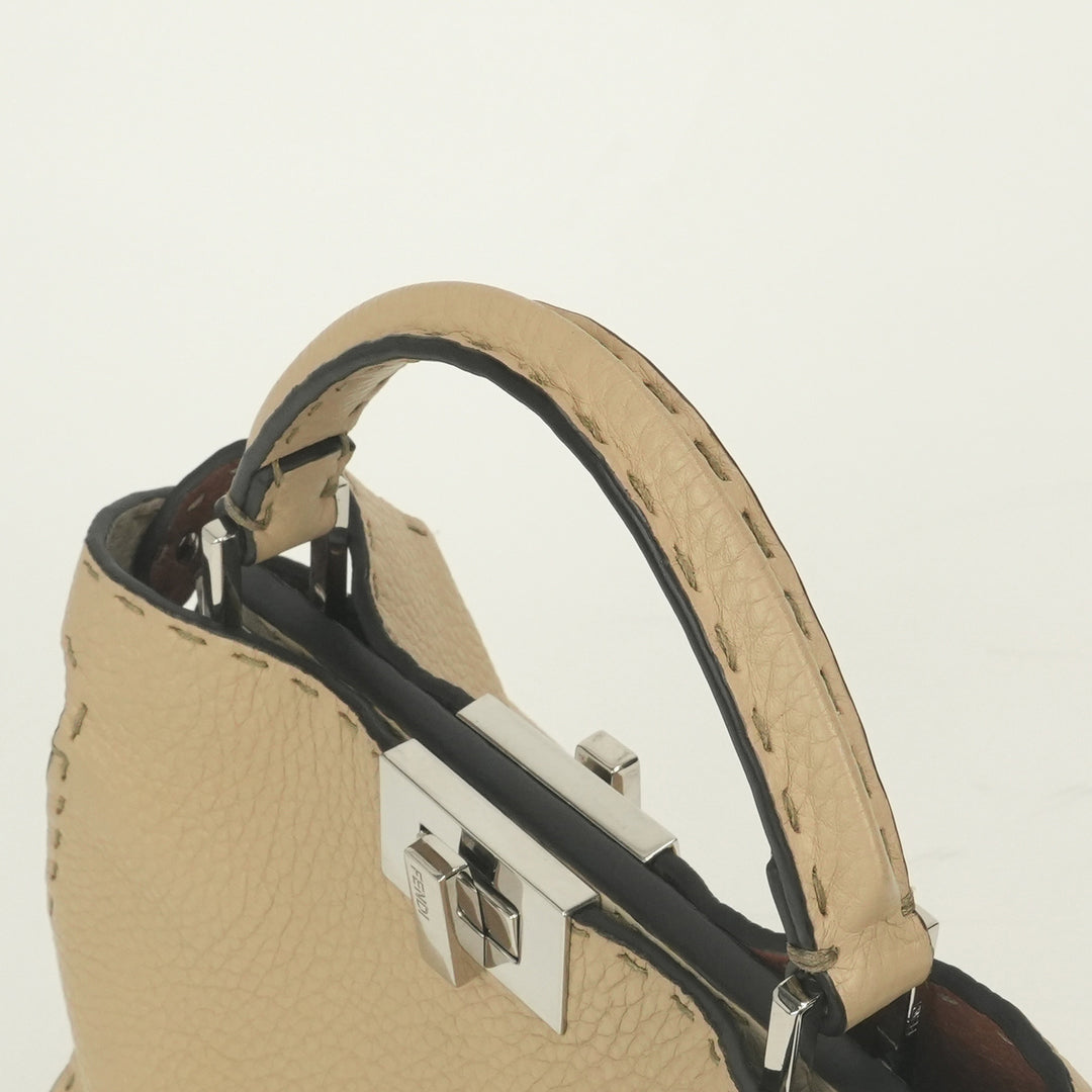 フェンディ FENDI ピーカブー エッセンシャリー セレリア バッグ 
