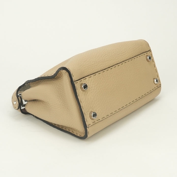 フェンディ FENDI ピーカブー エッセンシャリー セレリア バッグ 