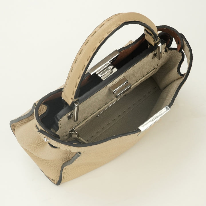 フェンディ FENDI ピーカブー エッセンシャリー セレリア バッグ 
