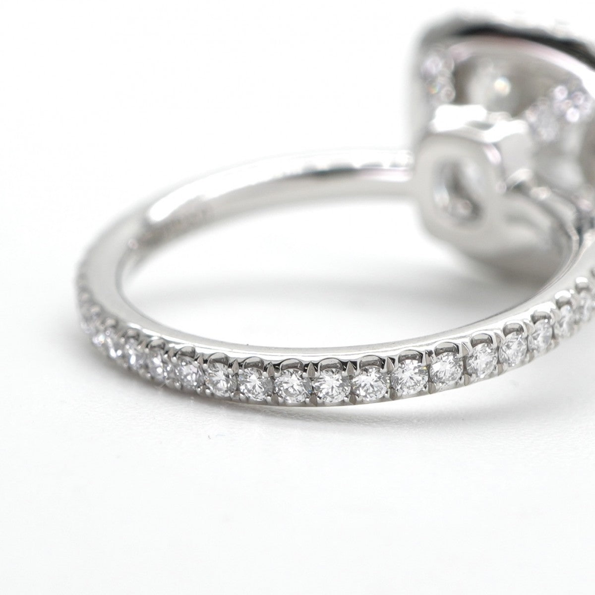 ハリーウィンストン HARRY WINSTON クッションカット・マイクロパヴェ・リング クッションカット・マイクロパヴェ・リング The One by Harry Winston リング 指輪 Pt950 シルバー 婚約指輪　エンゲージリング　プラチナ　ダイヤモンド