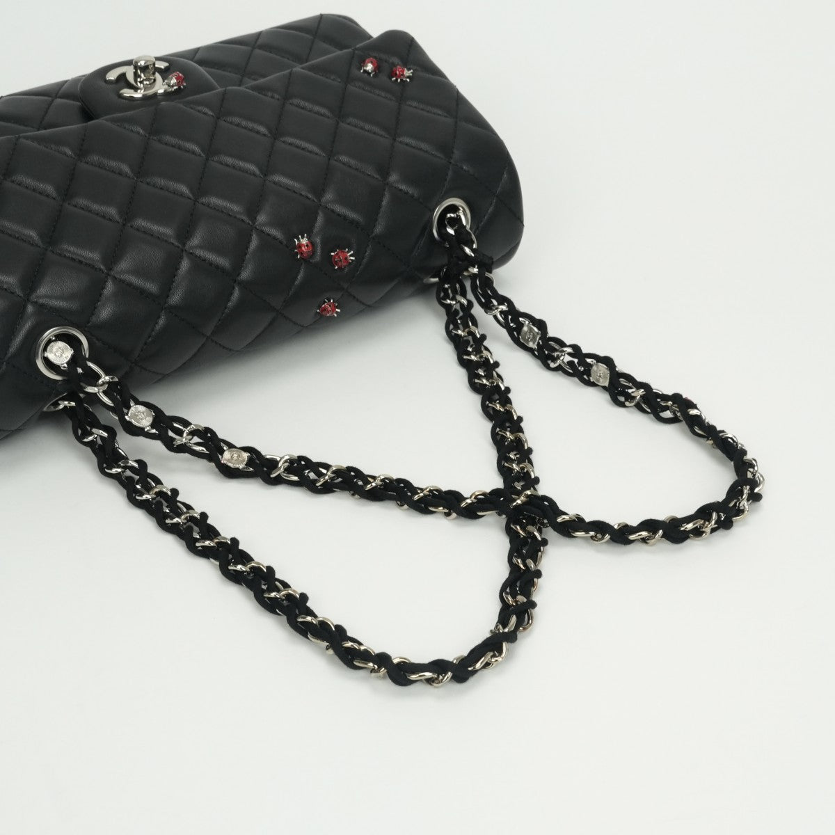 シャネル CHANEL マトラッセ25 マトラッセ 25　てんとう虫　テントウムシ　シングルフラップ　ダブルチェーン　チェーンショルダーバッグ バッグ ショルダーバッグ ラムスキン ブラック Balck 黒 シルバー金具 Sフラップ　Wチェーン　ココマーク　2wayバッグ